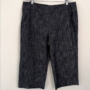 Sandro Charcoal & White dressy cropped pants zip up
Straight legs pockets SZ 16